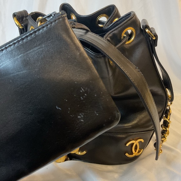 Vintage CHANEL Lambskin Bucket Bag W/Coin Purse - Picture 7 of 16